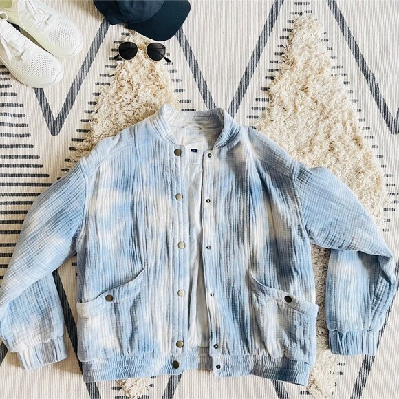 Universal Thread Women Medium Jacket Blue Tie-Dye Bomber Sky Clouds Artist Dream - Picture 2 of 15